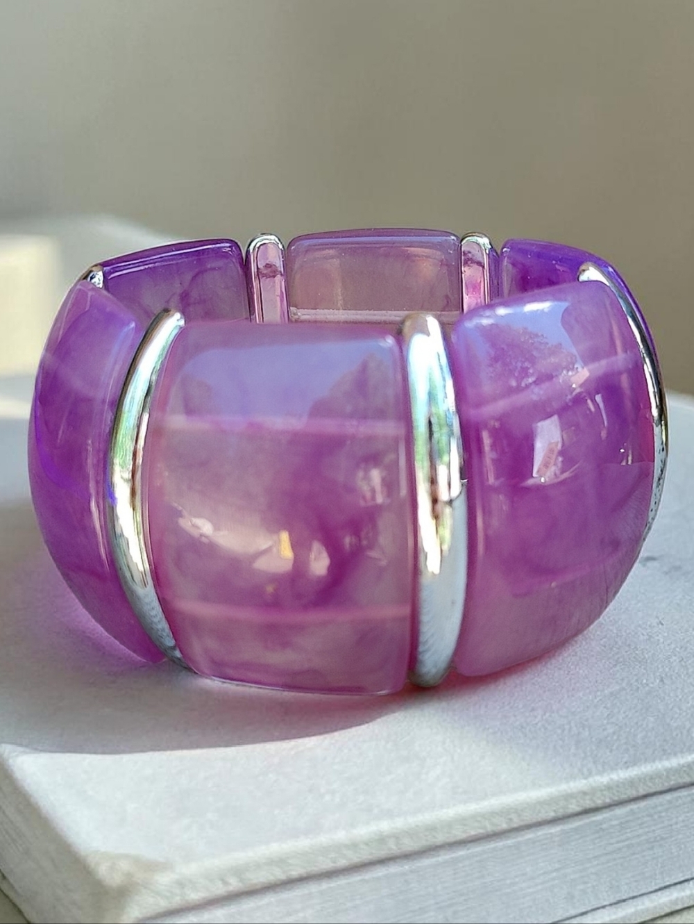 Vintage Chunky Lucite Swirl Bracelet